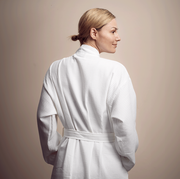 Bathrobe Unisex: Soft, comfortable terrycloth fabric